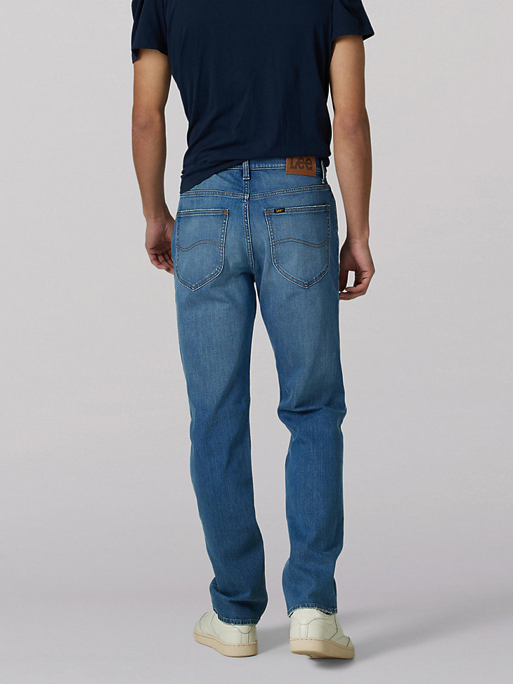 Men's Heritage 5 Pocket Regular Fit Straight Leg Jean in Chasin alternative view