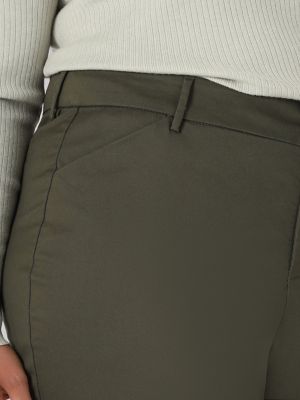Women's Wrinkle Free Relaxed Fit Straight Leg Pant (Plus) in Frontier Olive alternative view 3