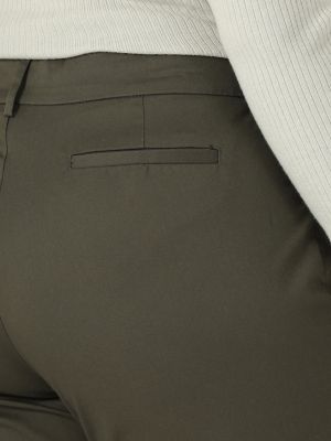 Women's Wrinkle Free Relaxed Fit Straight Leg Pant (Plus) in Frontier Olive alternative view 4