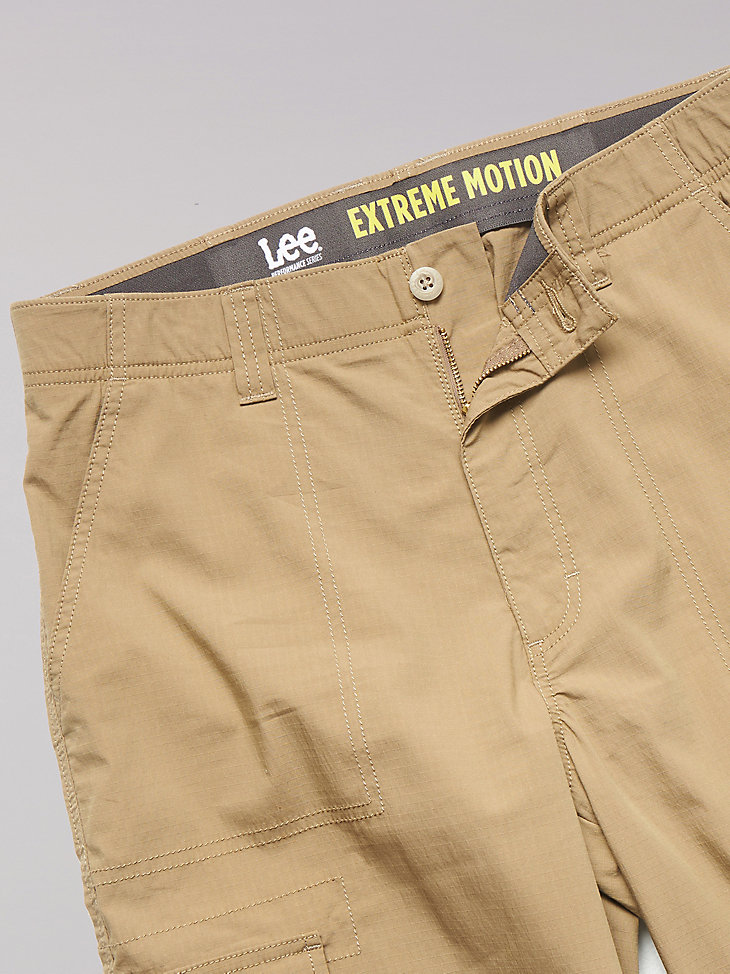Men's Extreme Motion Cameron Relaxed Fit Cargo Short in KC Khaki alternative view 5