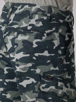 Under Armour Small Elite Cargo Shorts Camo Fitted Heatgear NWT $75 