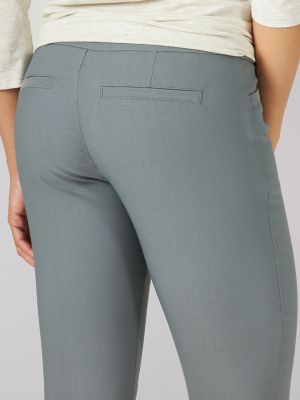 lee women's sculpting pull on skimmer pant