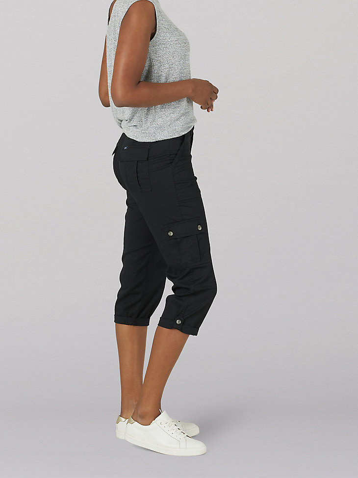 Lee Womens Petite Relaxed Fit Quinn Knit Waist Cargo Capri Pant Lee Womens Petite Relaxed Fit Quinn Knit Waist Cargo Capri Pant