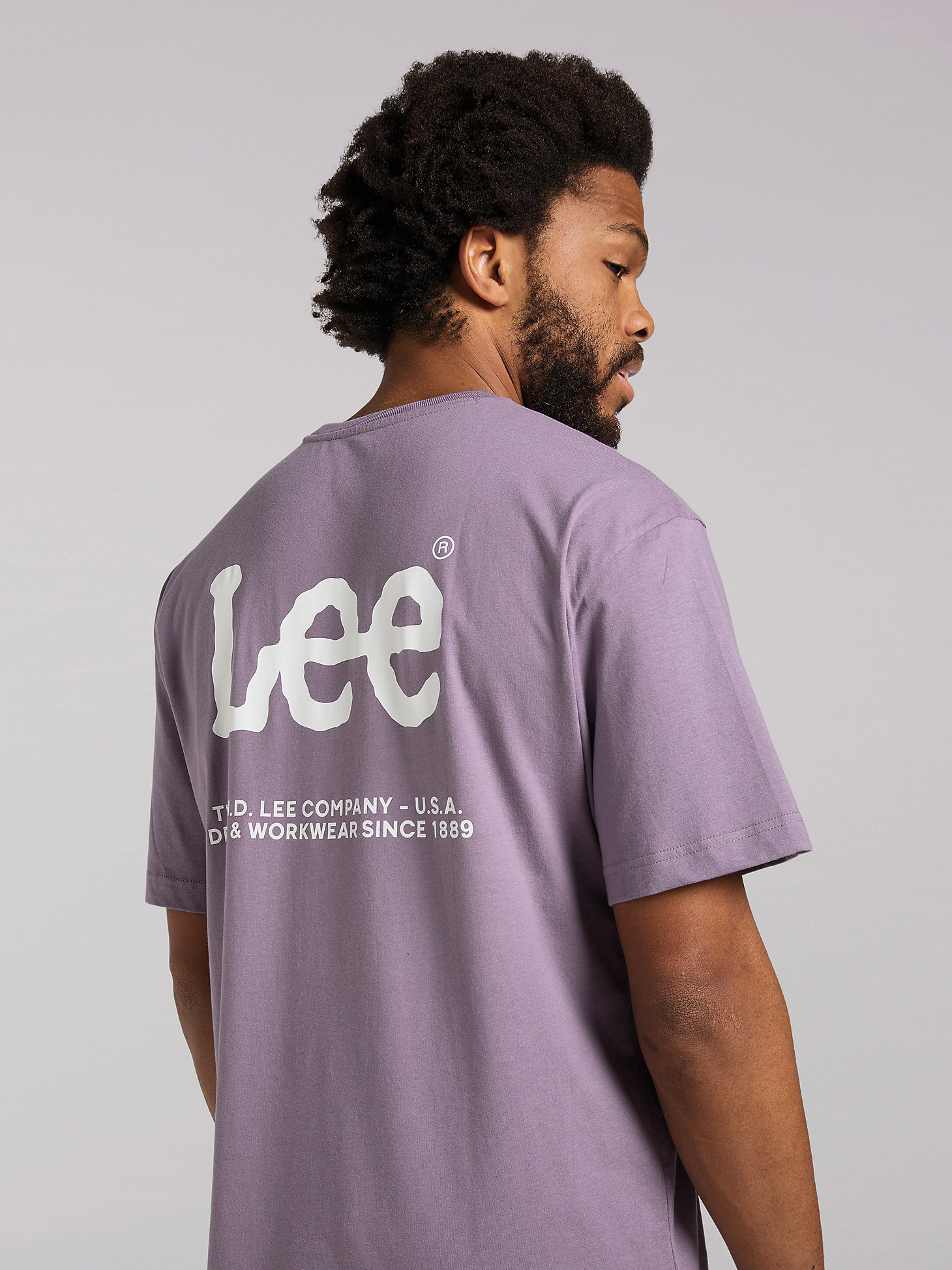 Men's Lee European Collection Logo Graphic Tee in Washed Purple alternative view 3