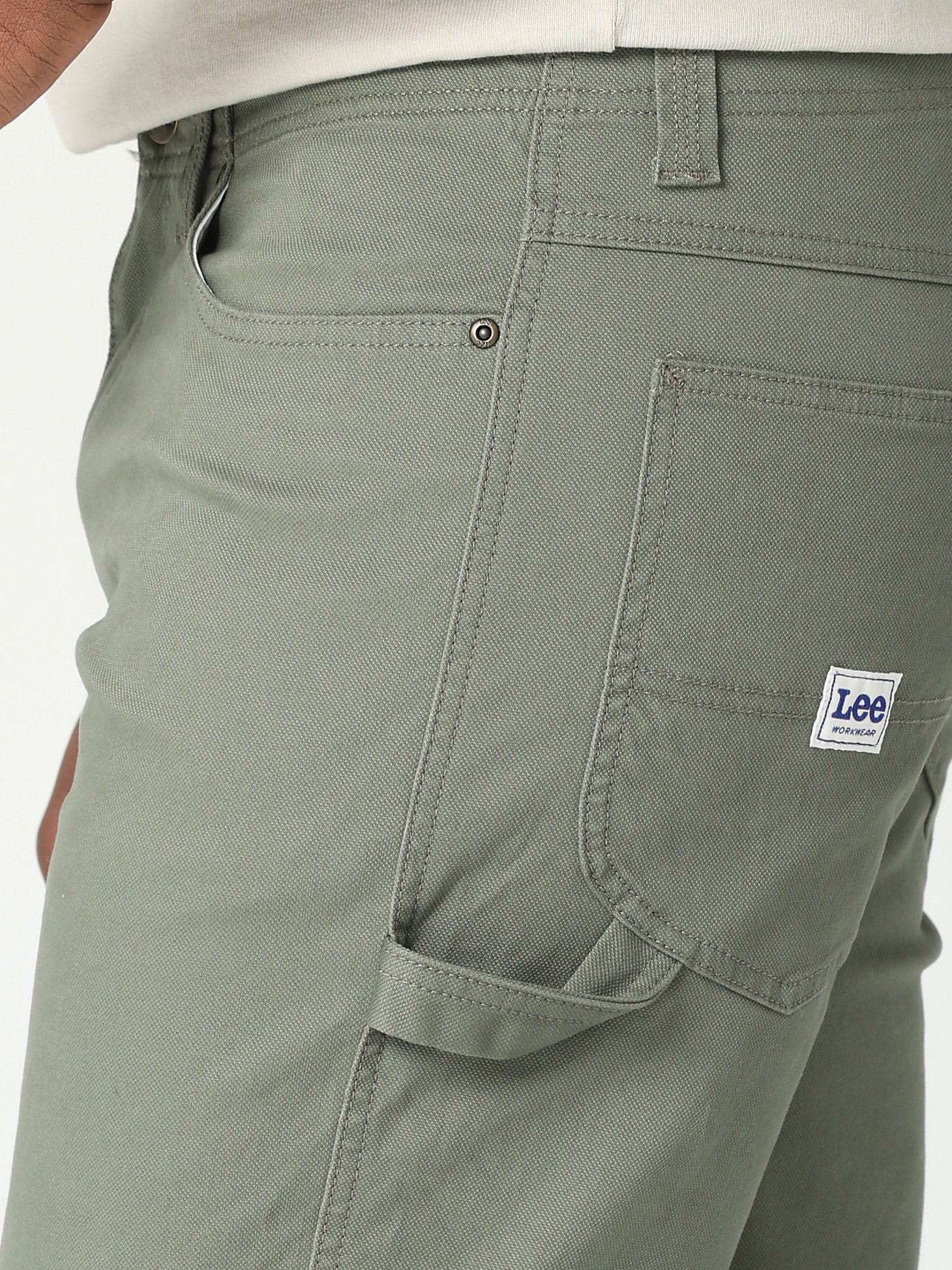 Men's Workwear Relaxed Fit Cargo Pant in Muted Olive alternative view 4