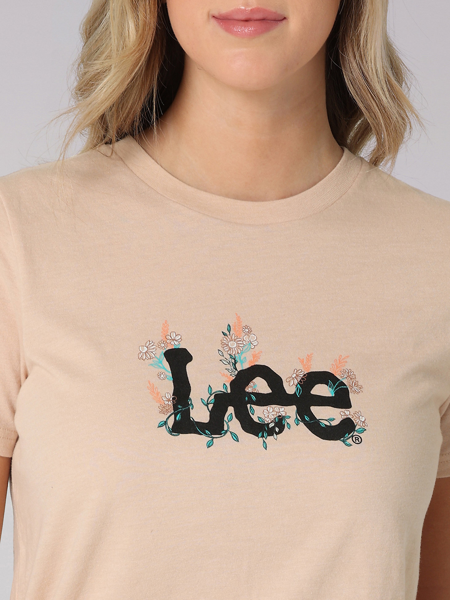 Women's Lee Floral Logo Tee in Peach Whip Heather alternative view 2