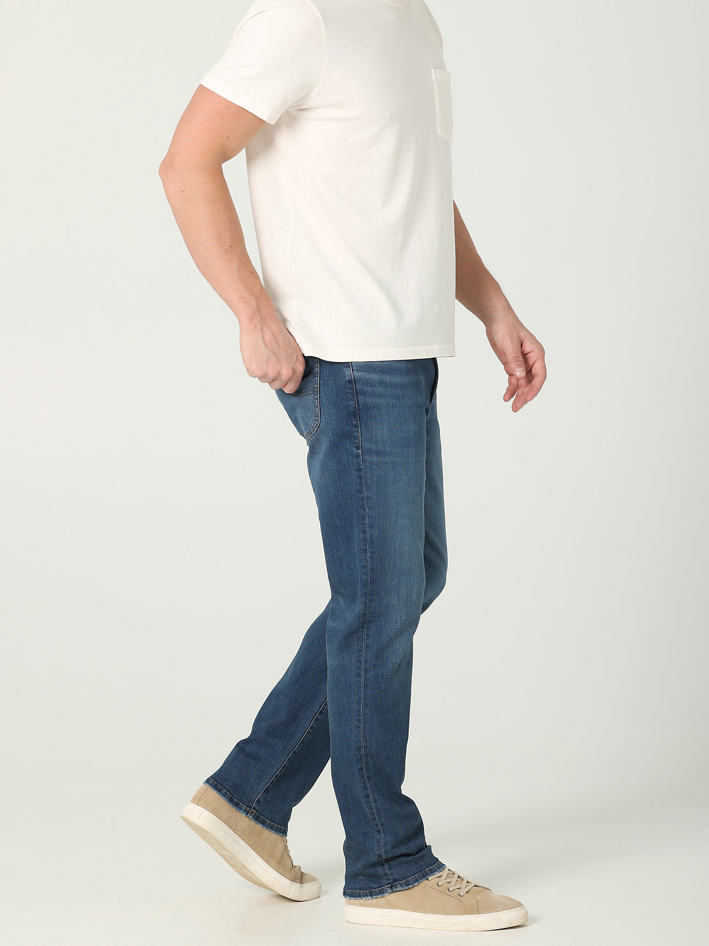 Men's Extreme Motion Regular Fit Straight Leg Jean in Hugh alternative view 2
