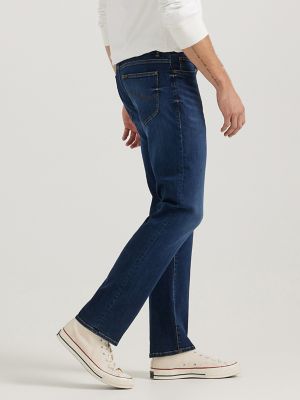 Men's Extreme Motion Regular Fit Straight Leg Jean in Oleo alternative view 3