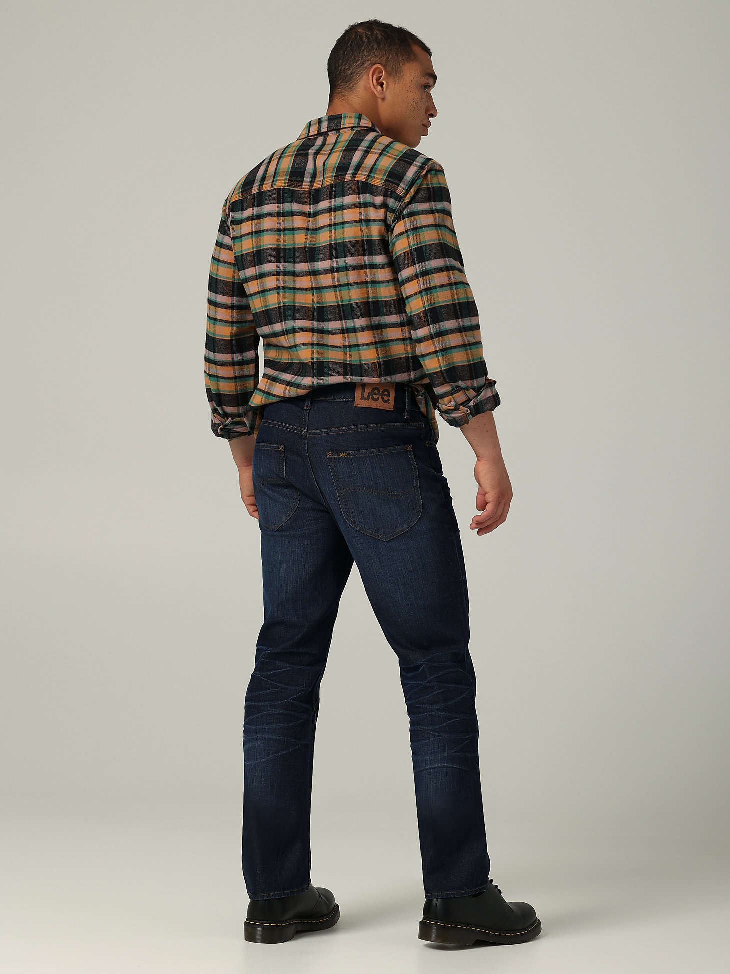 Men's Heritage Regular Straight Jean in Roman alternative view 1