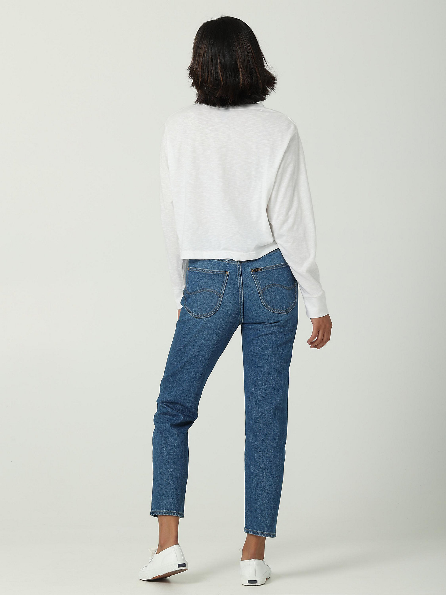 Women's Vintage Modern High Rise Straight Leg Jean alternative view 1