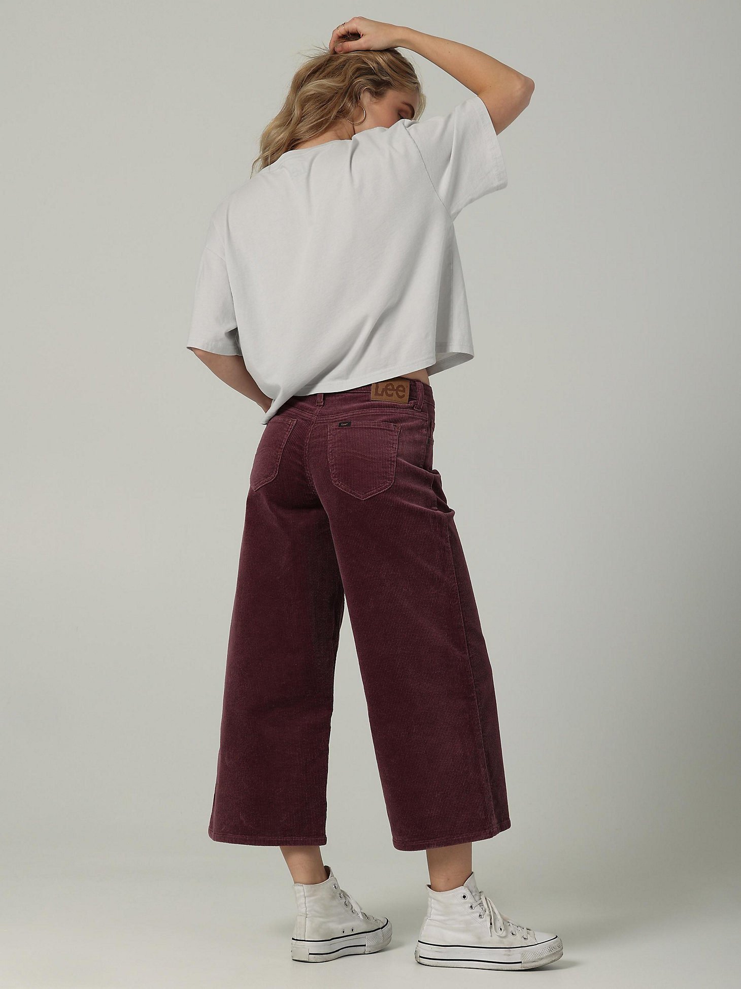 Women's Vintage Modern High Rise Corduroy 90's Pipe Jean alternative view 1