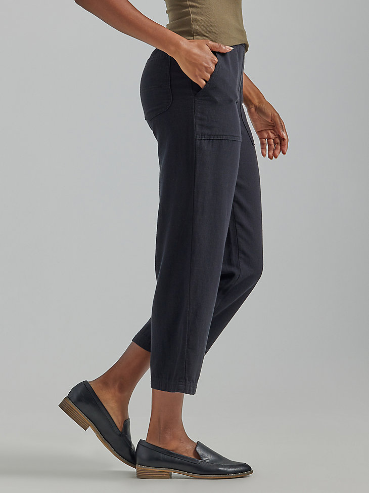 Women's Ultra Lux Pull-On Crop Pant in Black alternative view 2