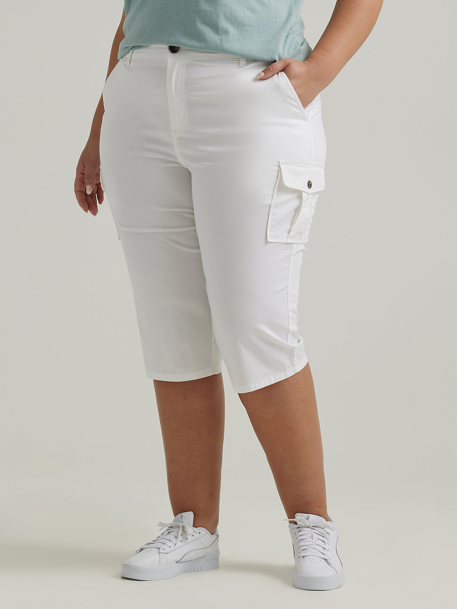 Women's Ultra Lux with Flex-to-Go Relaxed Cargo Skimmer (Plus) in White main view