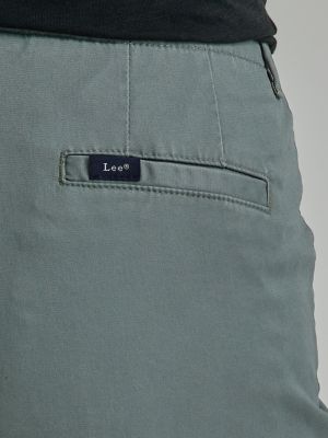 Women's Legendary Chino Short in Fort Green alternative view 3