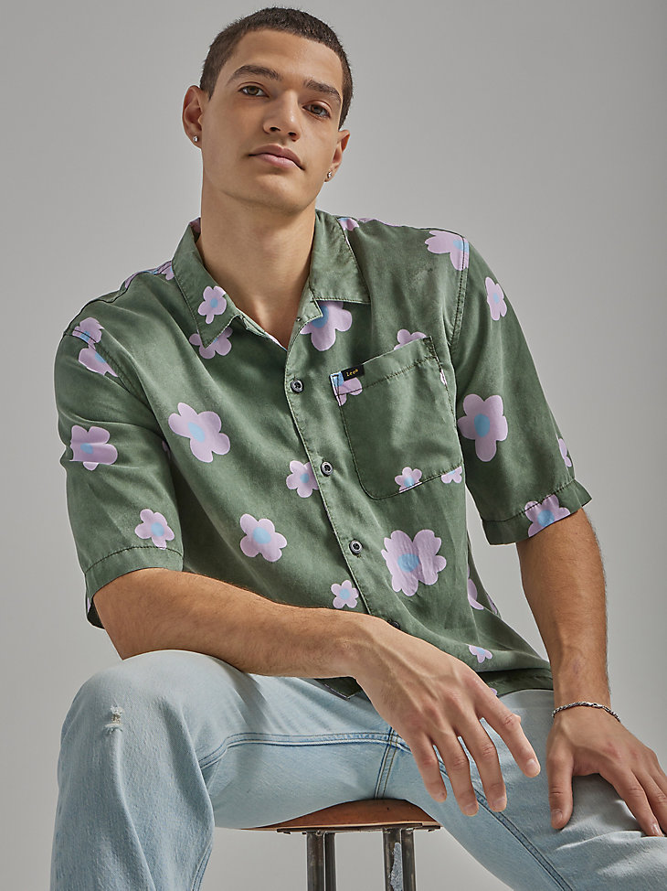 Men's Oversized Floral Shirt in Fort Green Floral alternative view 4