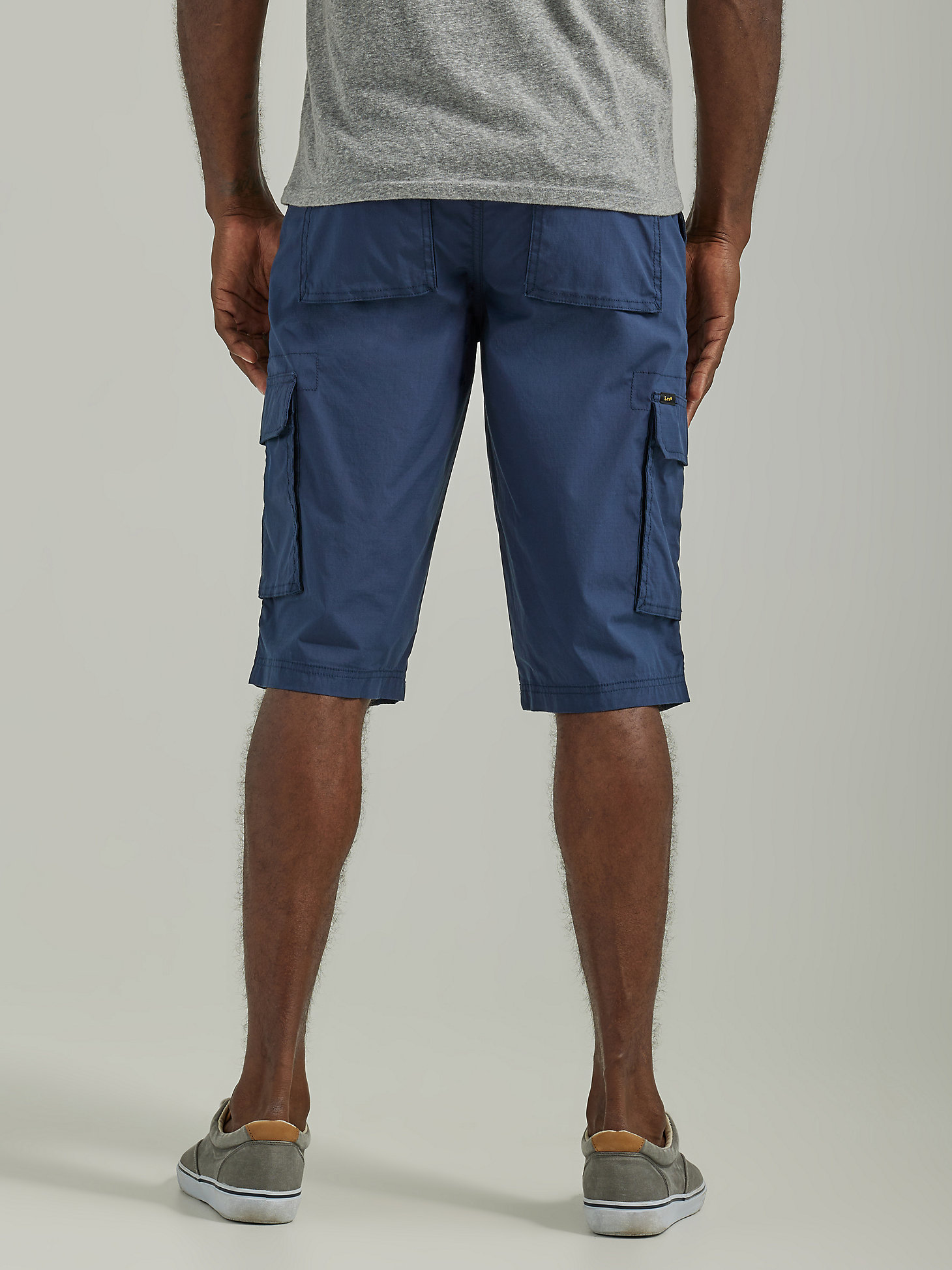 Men's Extreme Motion Cameron Relaxed Fit Cargo Short in Navy alternative view 1
