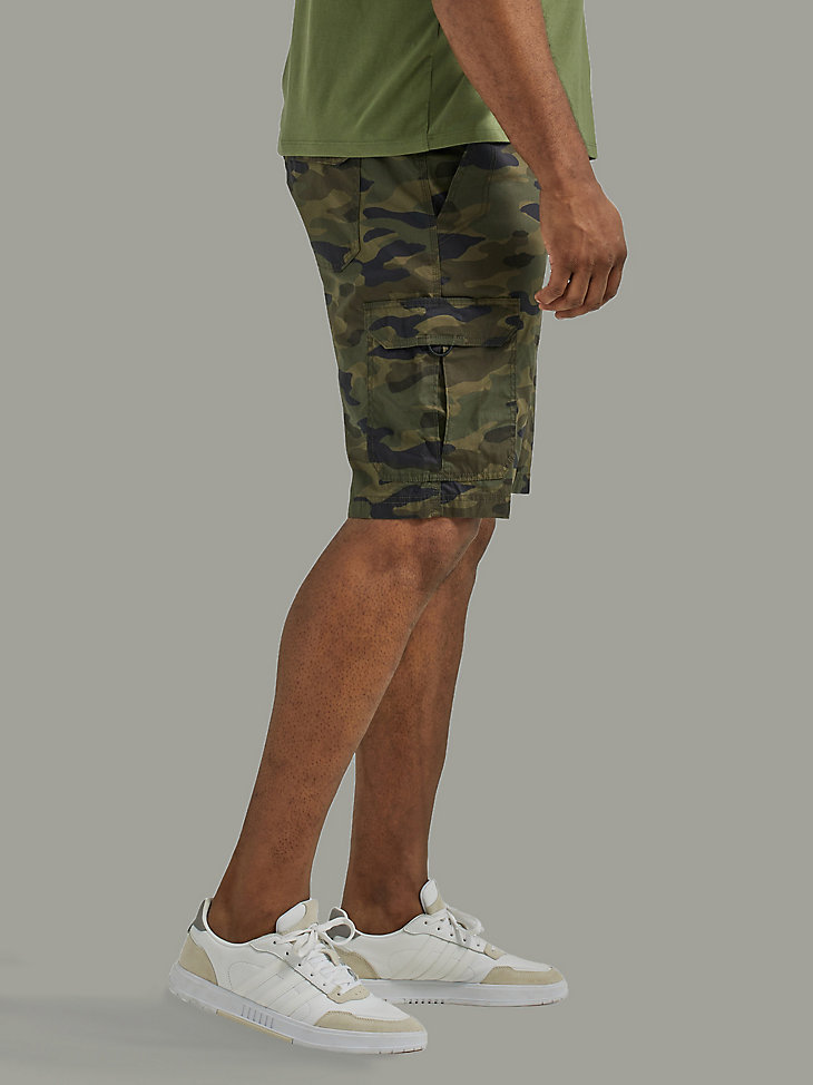Men's Extreme Motion Crossroads Short (Big & Tall) in Traditional Camo alternative view 2