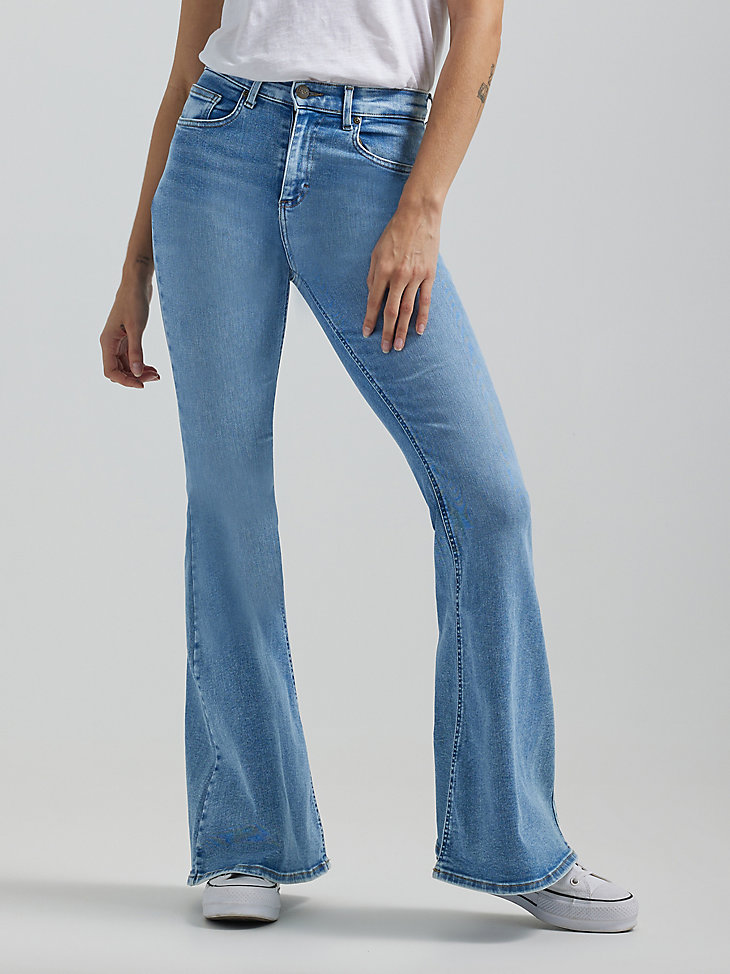 Women's Vintage Modern High Rise Ever Fit™ Flare Jean in Rushing In Light alternative view 3