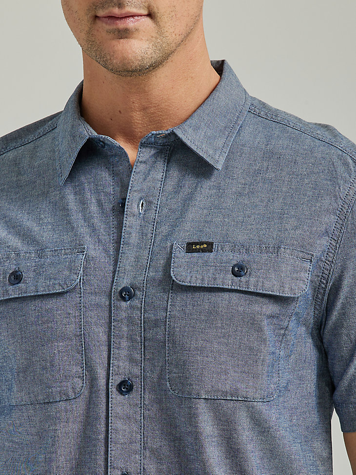 Men's Extreme Motion Short Sleeve Worker Shirt in Mid Wash Chambray alternative view 2