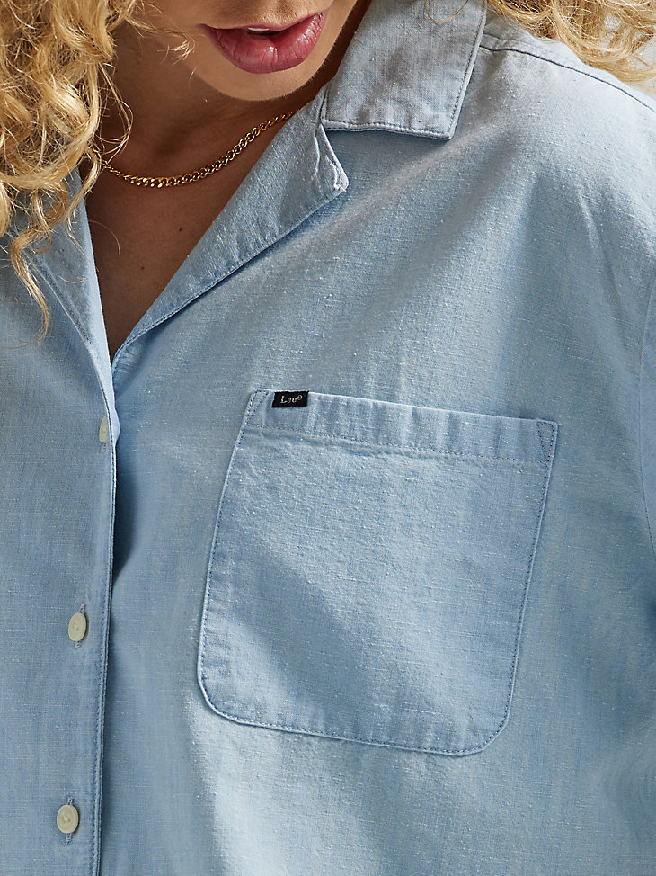 Women's Short Sleeve Souvenir Crop Button Down Shirt in Through The Rinse alternative view 2