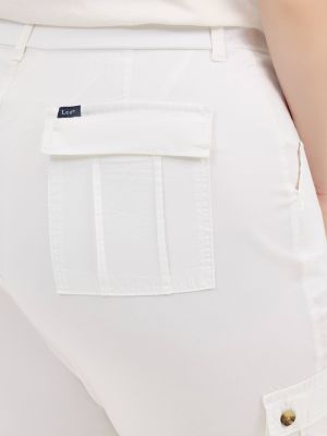 Women's Ultra Lux Comfort with Flex-To-Go Relaxed Fit Cargo Capri (Plus) in White alternative view 4