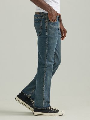 Men's Legendary Bootcut Jean in Thunder Blue alternative view 3