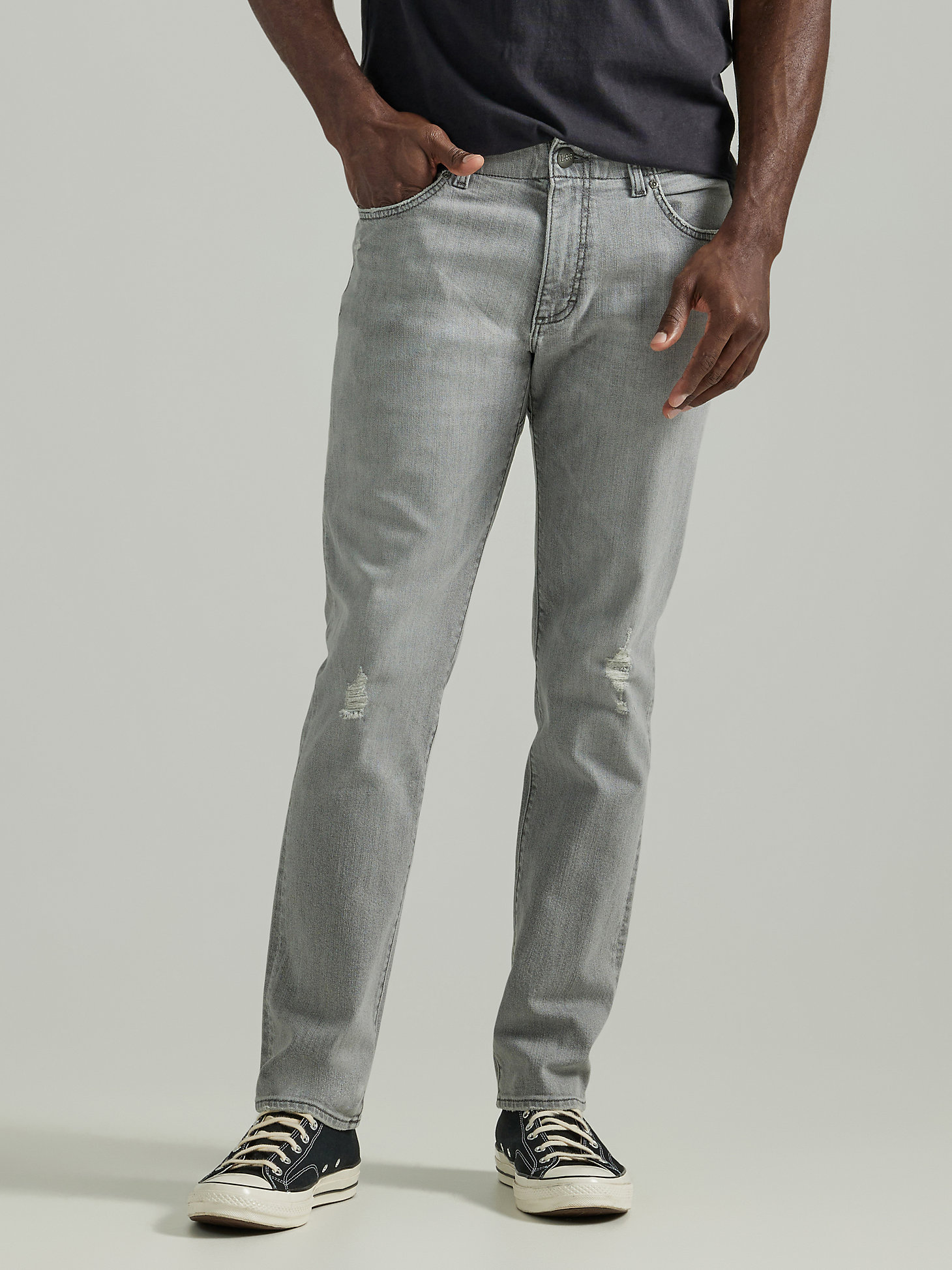 Men's Extreme Motion Straight Fit Tapered Jean in Grey Scotch main view
