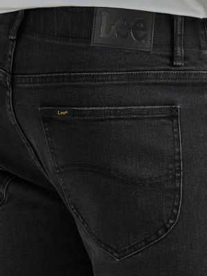 Men's Extreme Motion MVP Relaxed Straight Jean in Knox