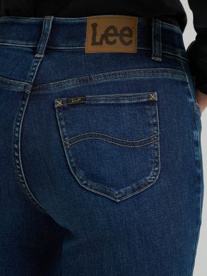 Women's Ultra Lux Comfort with Flex Motion Straight Jean in Greet The Day alternative view 4