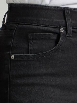 Women's Ultra Lux Comfort Skinny Leg Jean (Petite) in Black alternative view 4