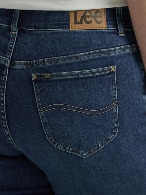 Women's Ultra Lux Comfort with Flex Motion Straight Jean (Plus) in Greet The Day alternative view 5