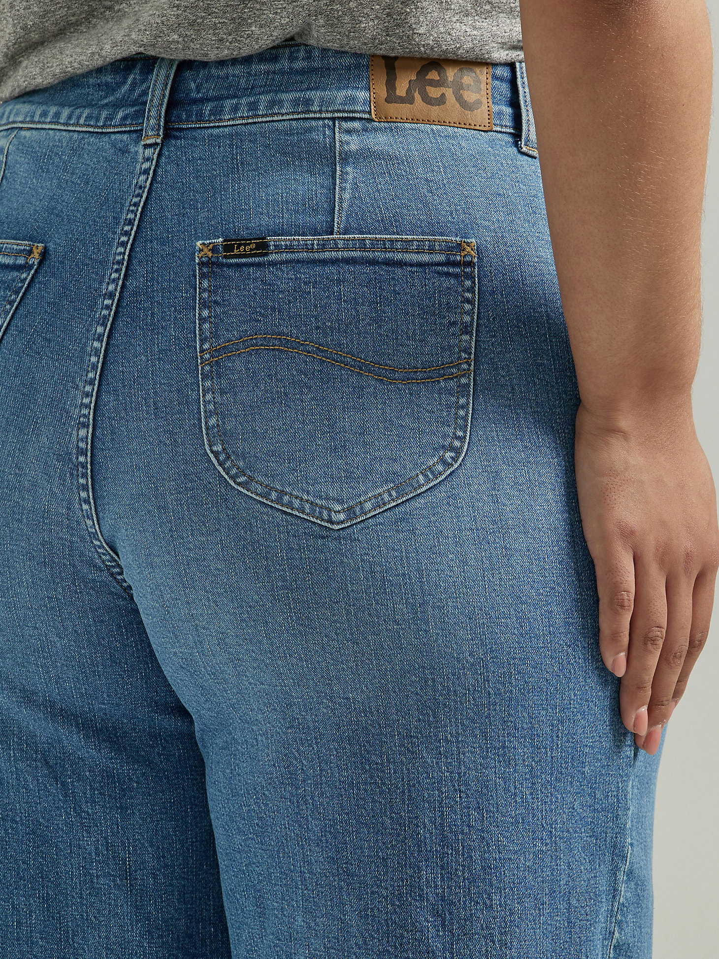 Women's Legendary Trouser Jean (Plus) in Elevated Retro Blue alternative view 5
