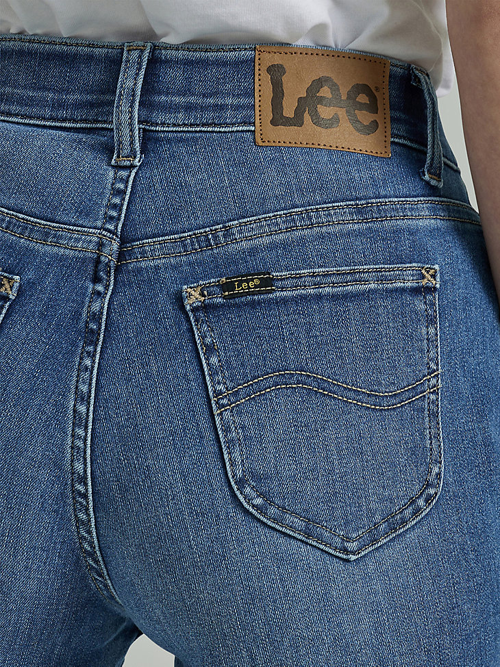 Women's Ultra Lux Comfort with Flex Motion Bootcut Jean (Petite) in Indigo Facet alternative view 5
