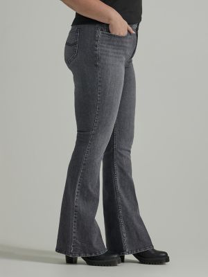 Women's Legendary Flare Jean (Plus) in Blurred Black alternative view 3