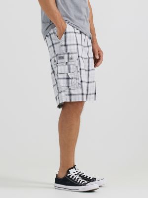 Men's Legendary Wyoming Cargo Short in Grey Plaid alternative view 3