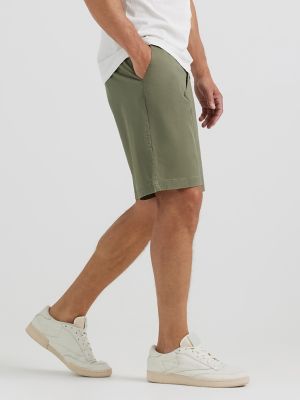 Men's Extreme Motion Short in Olive Grove