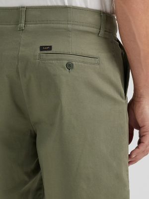Men's Extreme Motion Short in Olive Grove
