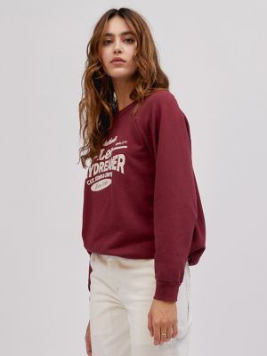 Maroon crewneck store sweatshirt womens