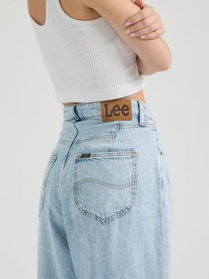 Women's Loose Crop Button-Fly Jean in Brightest Day alternative view 4
