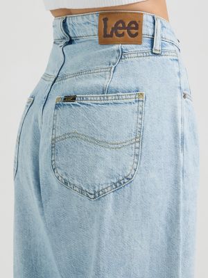 Women's Loose Crop Button-Fly Jean in Brightest Day alternative view 5