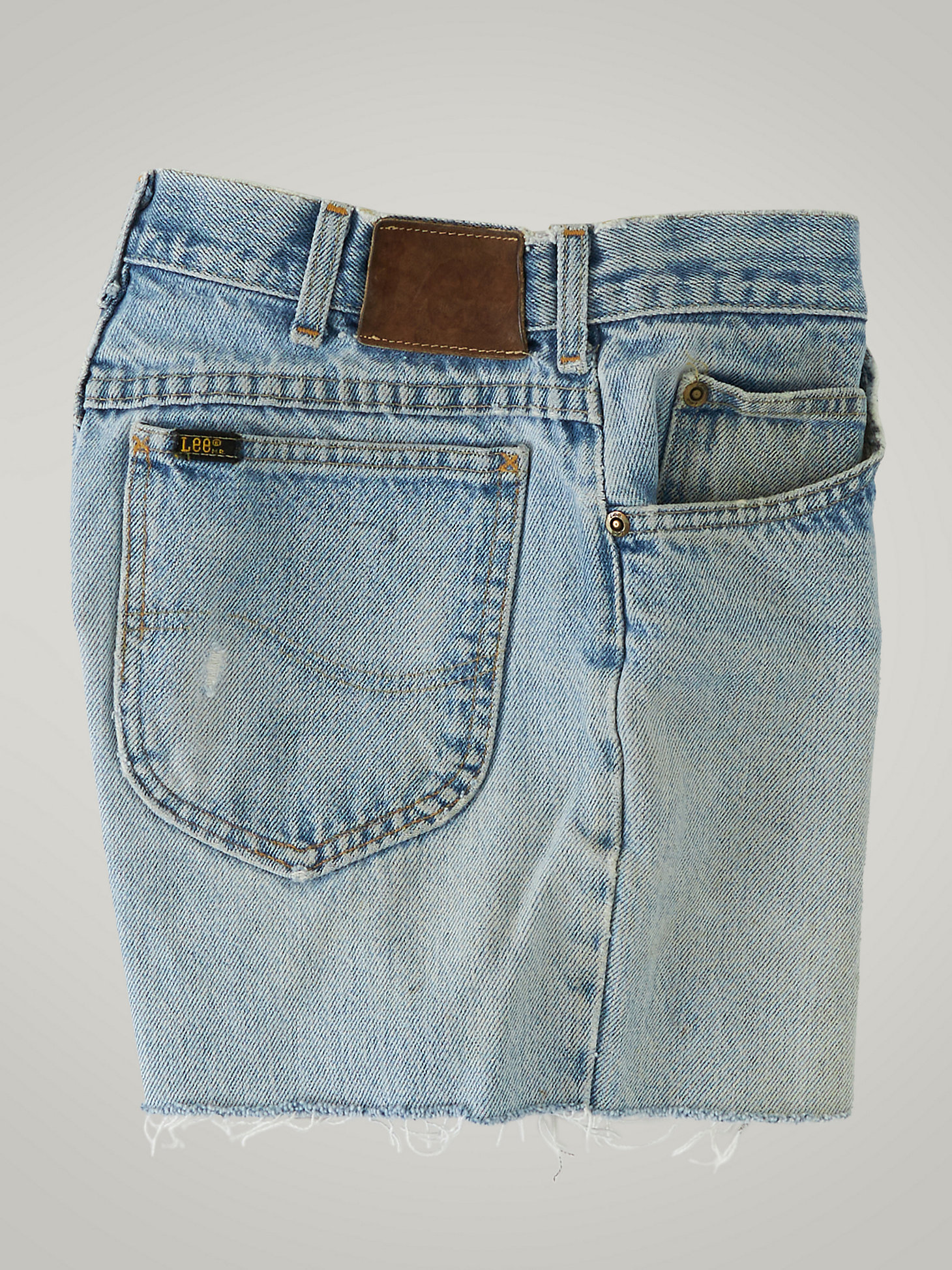Women's Vintage Cut-Off Shorts WS19 (Size 30) in Light Denm alternative view 2