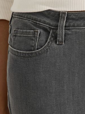 Women's Legendary Straight Jean in Washed Black alternative view 5
