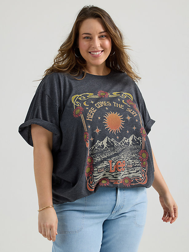 Women's Here Comes the Sun Oversized Graphic Tee (Plus)