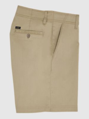 Men's Extreme Motion 7" Flat Front Short in Kansas City Khaki alternative view 5