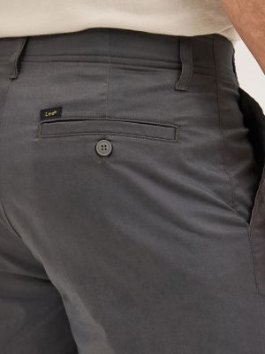 Men's Extreme Motion 7" Flat Front Short in Static Grey alternative view 4