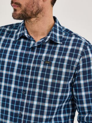 Men's Extreme Motion All Purpose Plaid Button Down Shirt in Rivet Navy Plaid alternative view 2