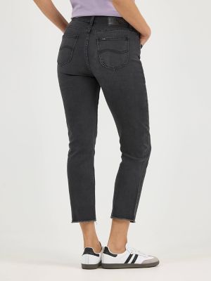 Women's Legendary Frayed Hem Capri in Fly Higher alternative view 2
