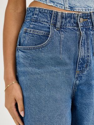 Women's Pleated Wide Leg Jean