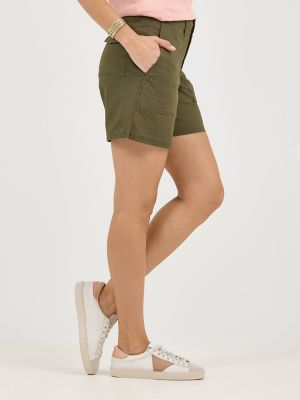 Women's Legendary Utility Short in Olive Night alternative view 3
