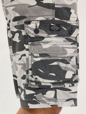 Men's Legendary Wyoming Cargo Short in Graphite Camo alternative view 5